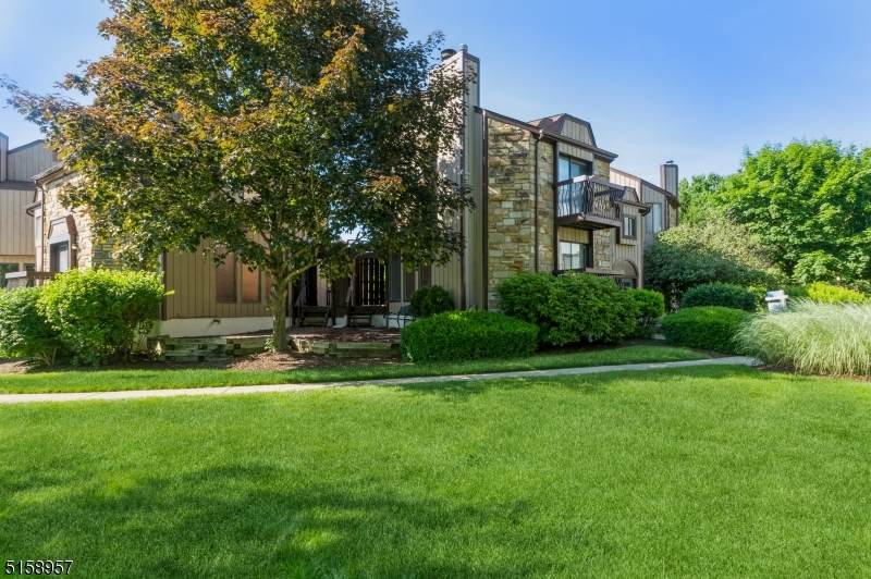 34 Delbarton Ct - Photo 1