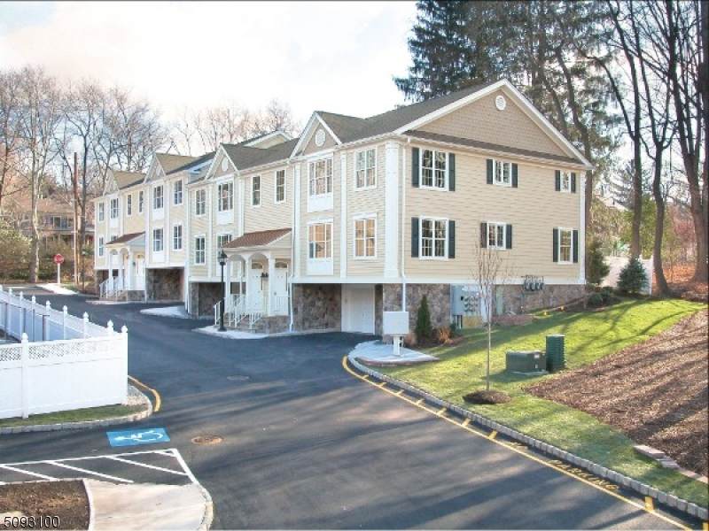 53 Division Ave - Photo 1