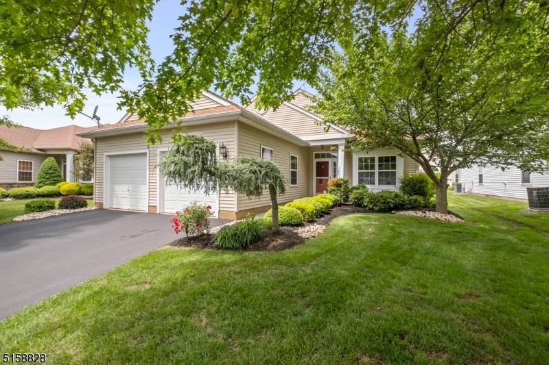 45 Renaissance Blvd - Photo 1