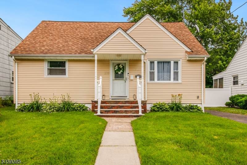 278 Fairway Ave - Photo 1