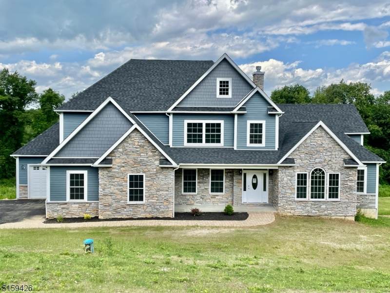 10 Exeter Ln - Photo 1