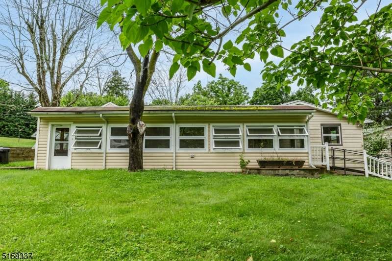 120 Highland Ave - Photo 1