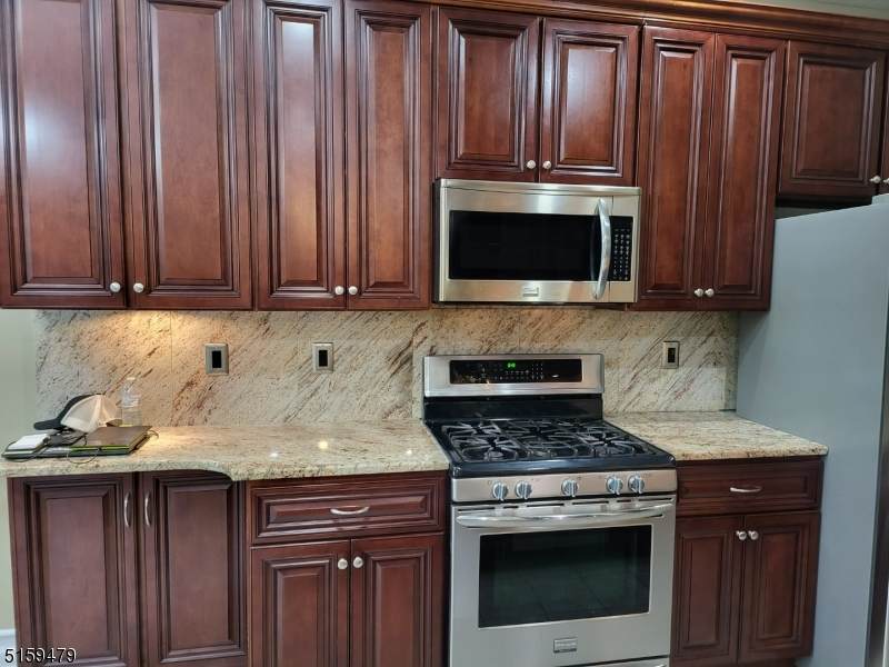 18 Gallop Ln - Photo 1