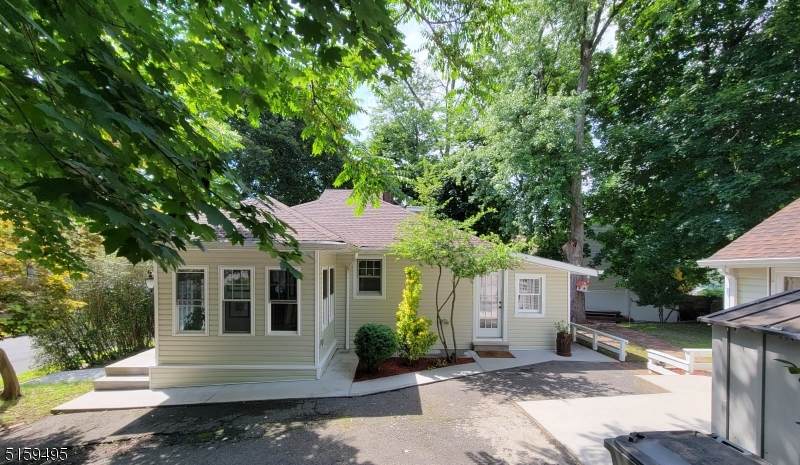 2 Metuchen Ave - Photo 1