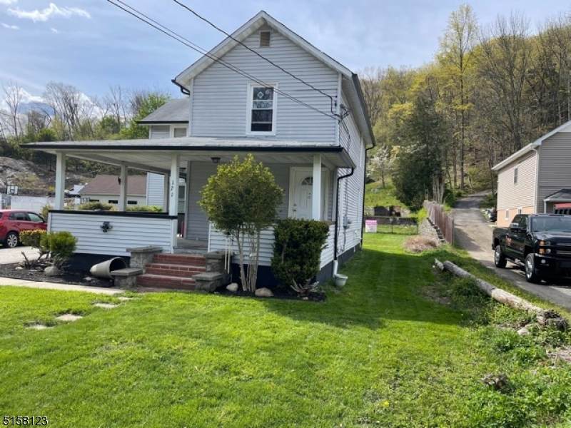 171 Union Ave - Photo 1