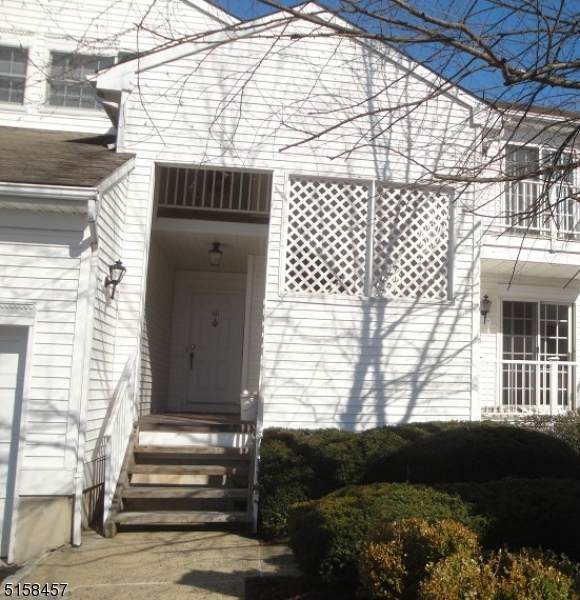123 Smithfield Ct - Photo 1