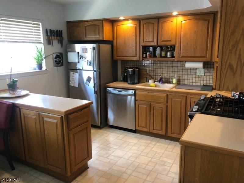 1295 Valley Rd - Photo 1