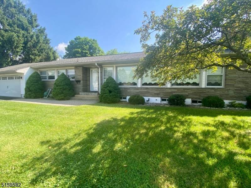 6 Richards Ave - Photo 1