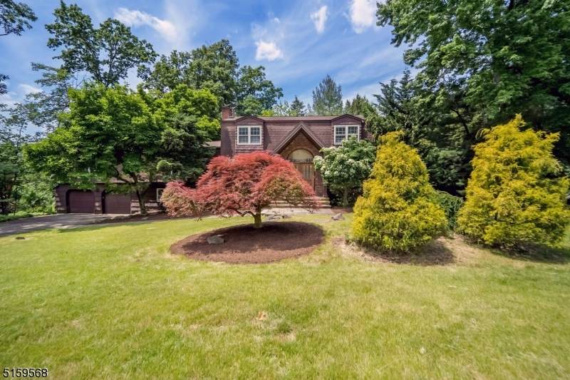 585 Colonial Rd - Photo 1