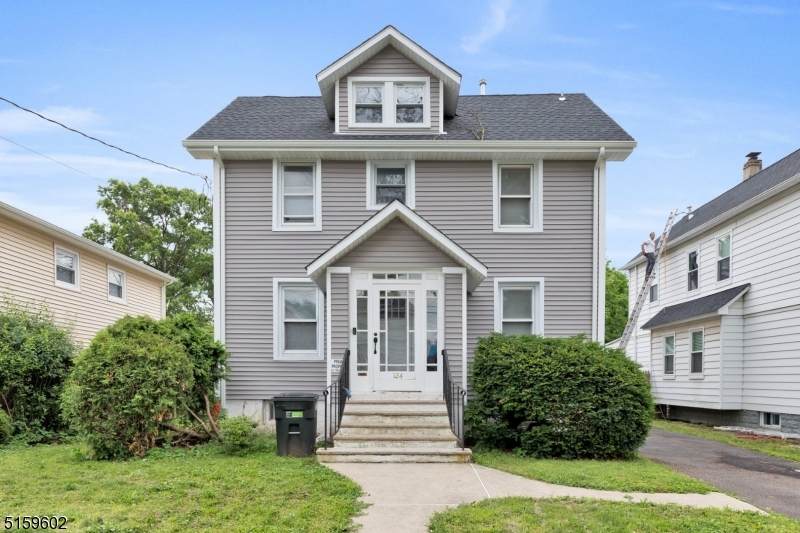 124 Warren Ave - Photo 1