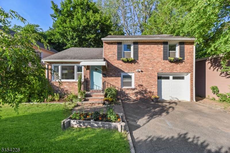3 Cypress St - Photo 1