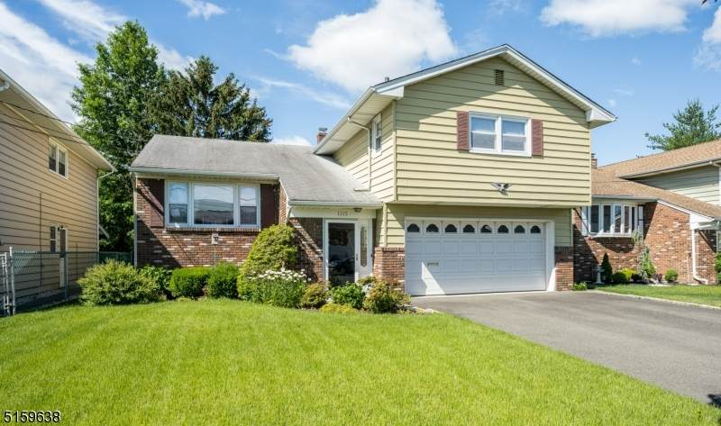 1115 Donna Ct - Photo 1