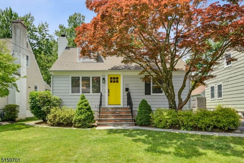 37 Greenfield Ave - Photo 1
