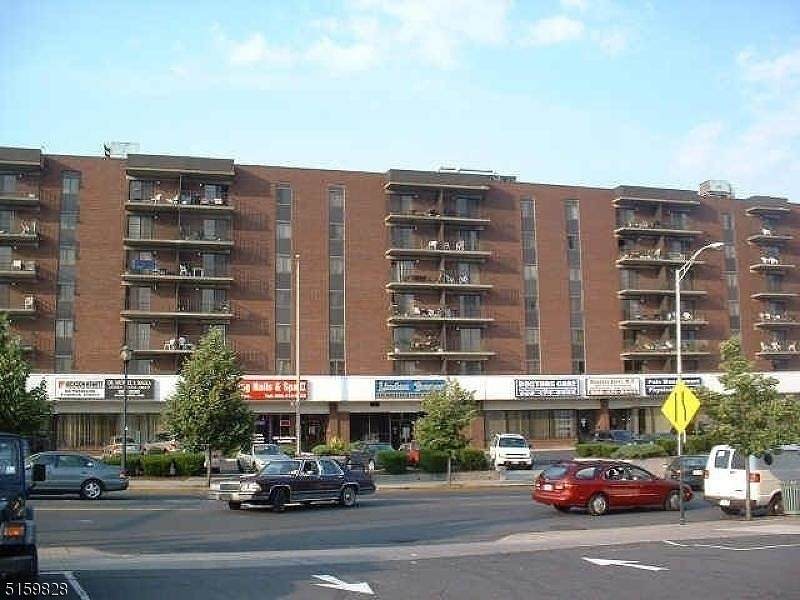 10 N Wood Ave Unit 203 - Photo 1