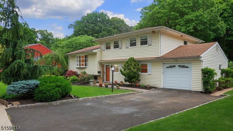 113 Laurel Dr - Photo 1