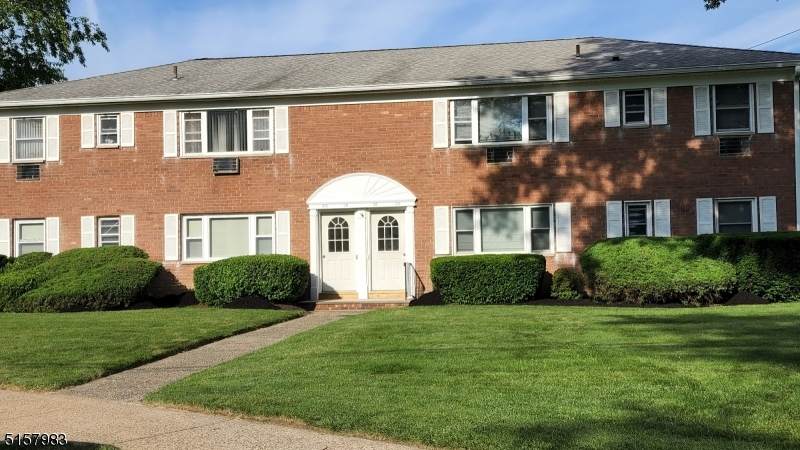 38 Manchester Ct - Photo 1