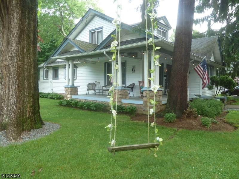 47 Elizabeth Ln - Photo 1