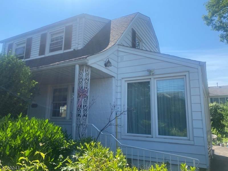 110 Elmwood Ter - Photo 1