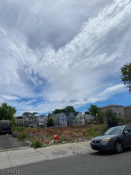 437 E Jersey St - Photo 1