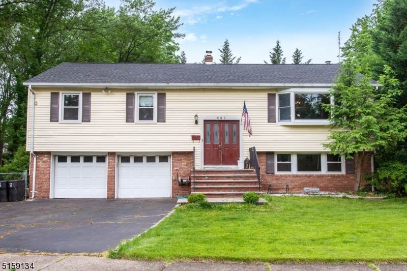 1 Nugent Pl - Photo 1
