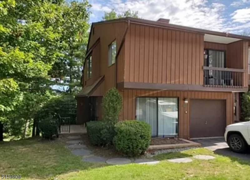 421 Upperway - Photo 1