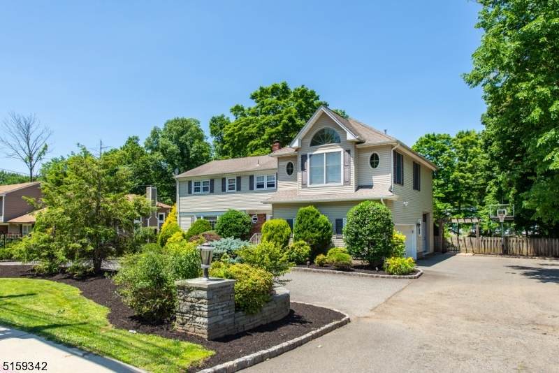 91 Passaic Ave - Photo 1