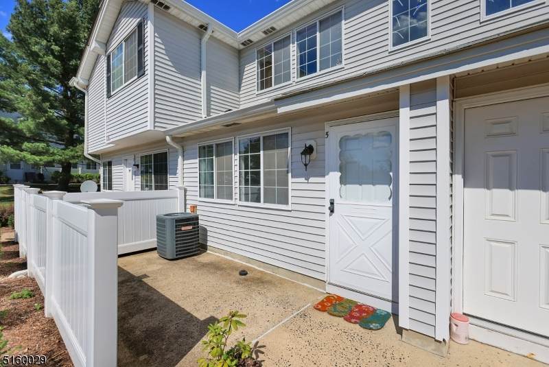 5 Cheswich Ct - Photo 1