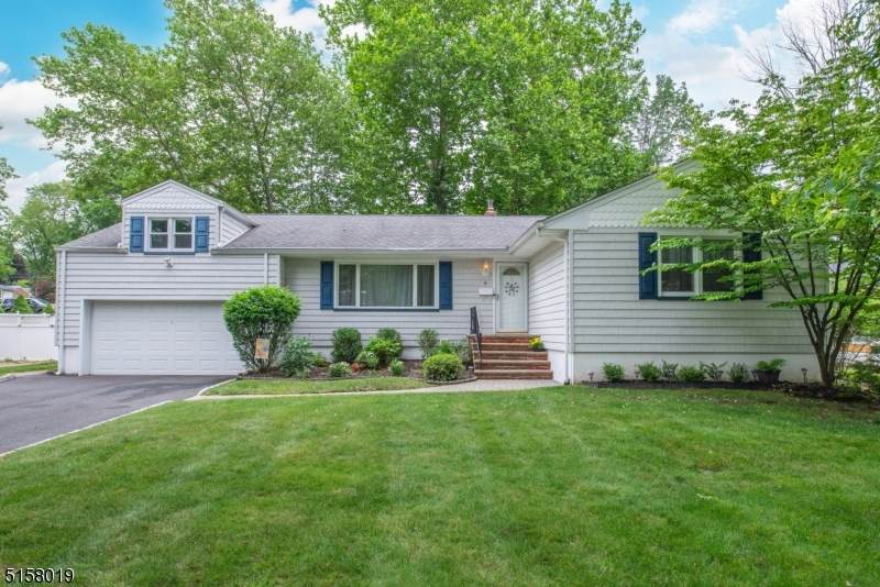 4 Rosemont Dr - Photo 1