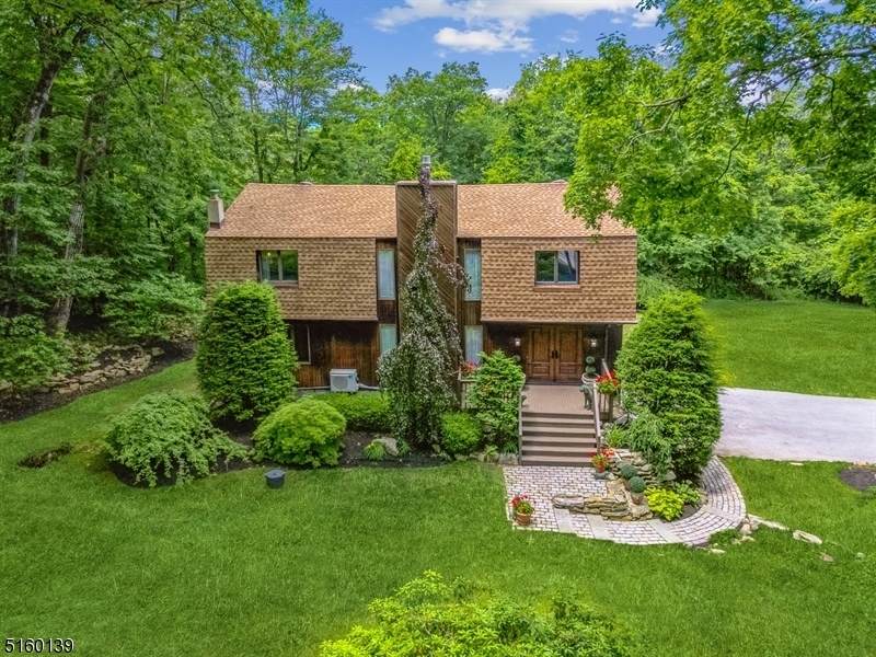 4 Curtis Dr - Photo 1