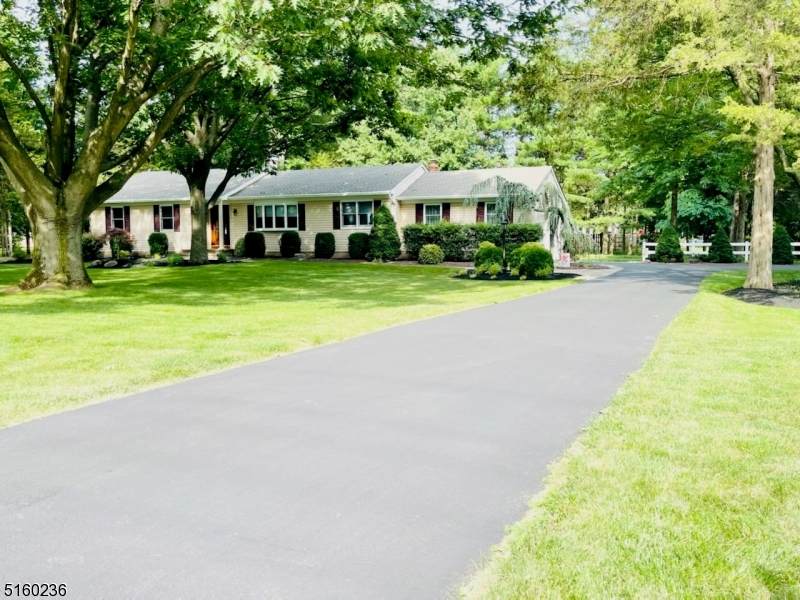 446 South Woods Rd - Photo 1