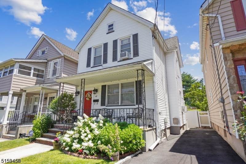 40 Myrtle Ave - Photo 1