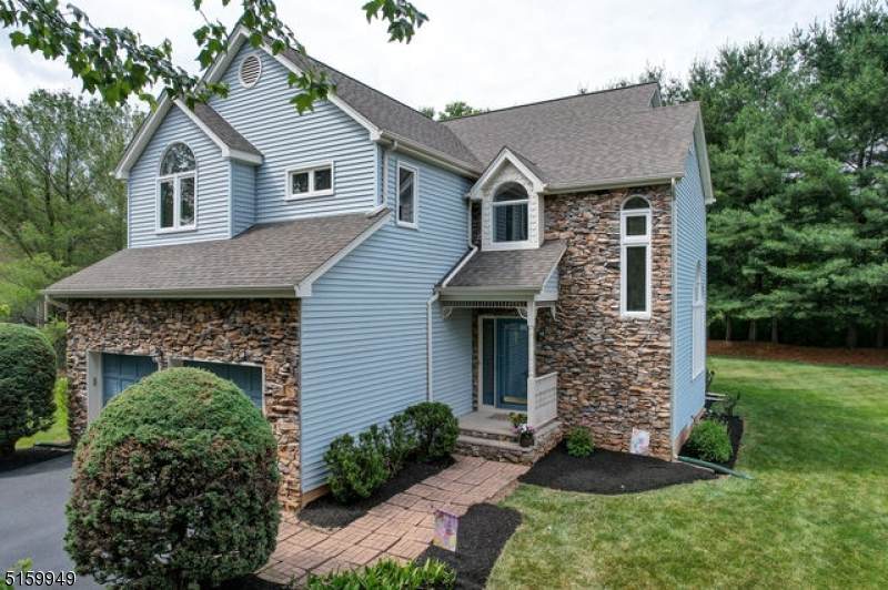 31 Wallace Blvd - Photo 1