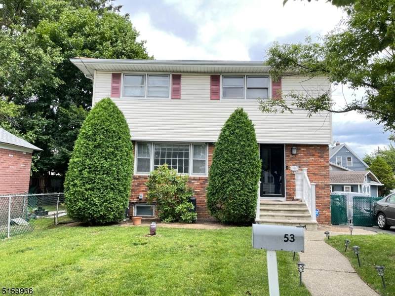 53 Campbell Ave - Photo 1