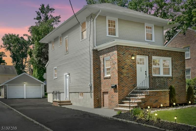 115 Willow Ave - Photo 1