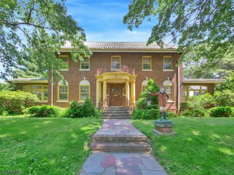 322 38th Street - Photo 1