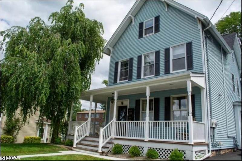 34 Franklin Ave - Photo 1