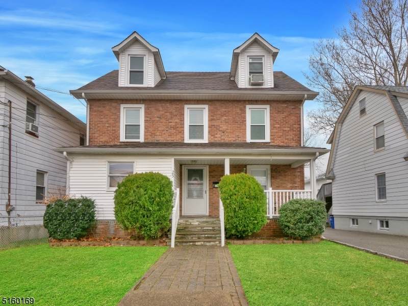 23 Blaine St - Photo 1