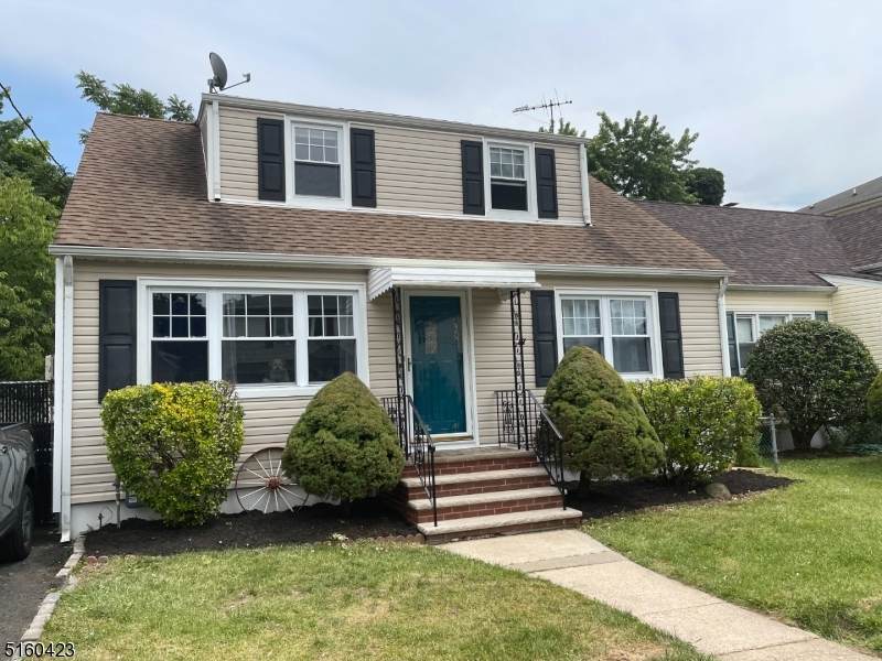 1301 State St - Photo 1