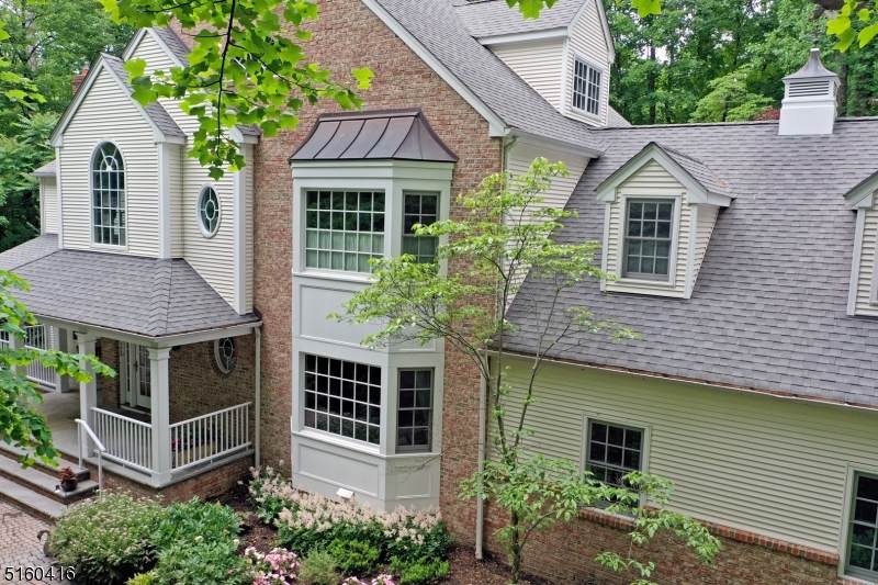 8 Chestnut Ave - Photo 1
