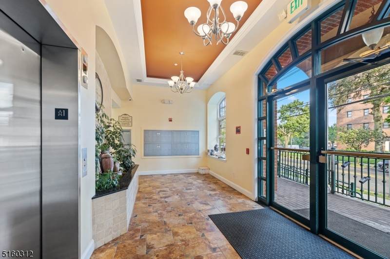 201 W Jersey St - Photo 1