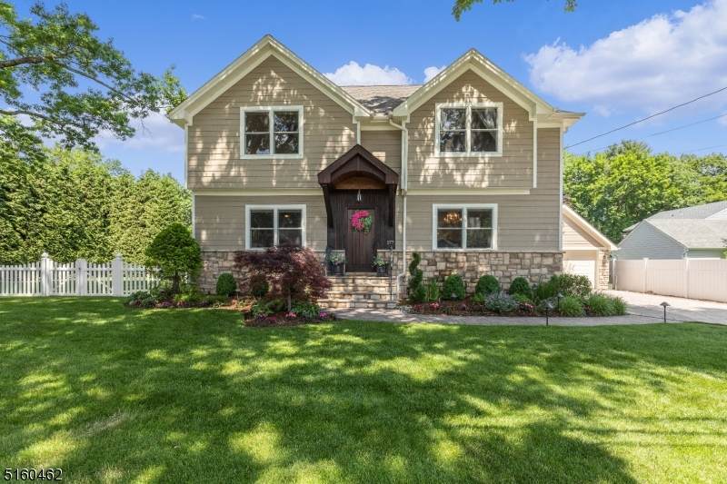 177 Elmwood Pl - Photo 1
