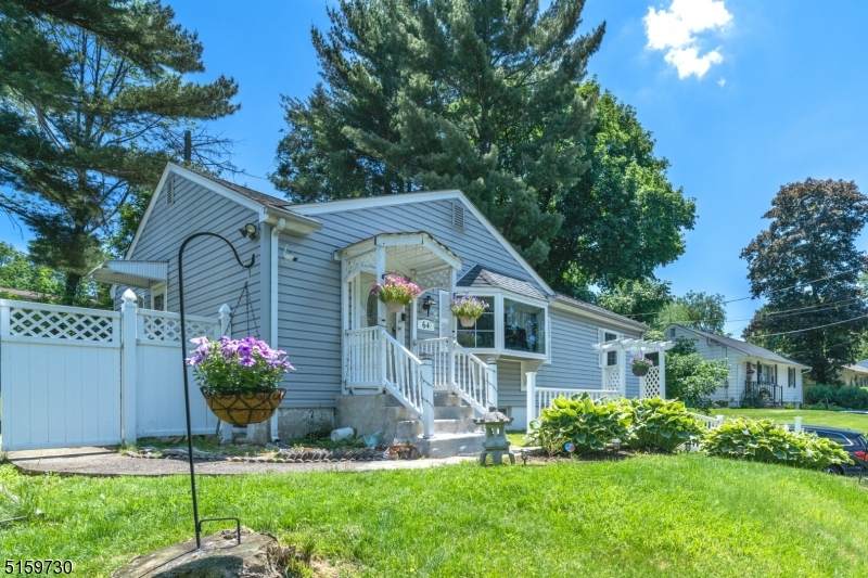 64 Canfield Ave - Photo 1