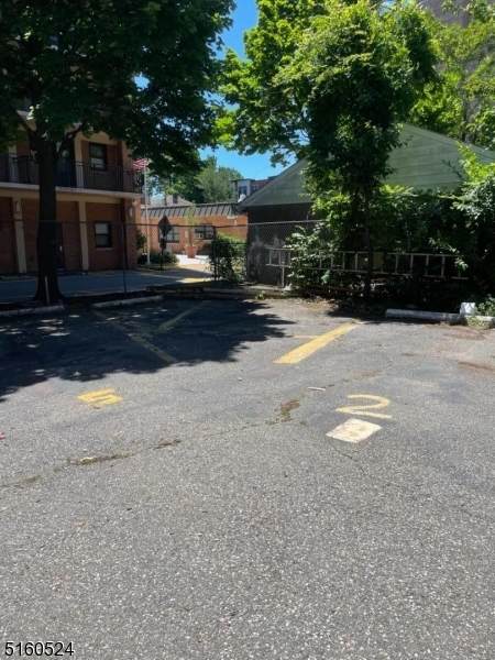 232 Lincoln Ave - Photo 1