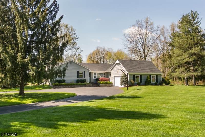 98 Amwell Rd - Photo 1