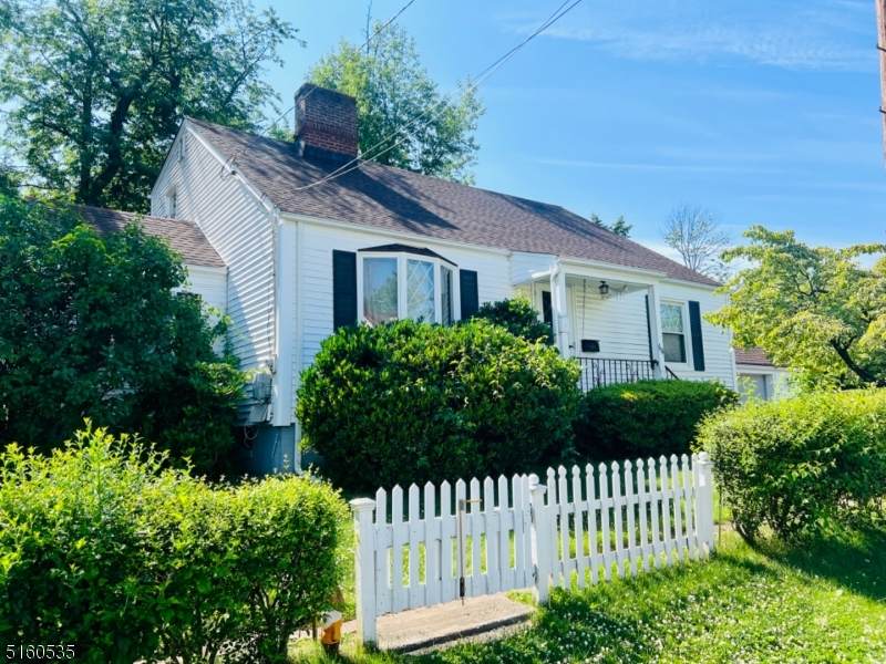 64 S Woodside Ave - Photo 1