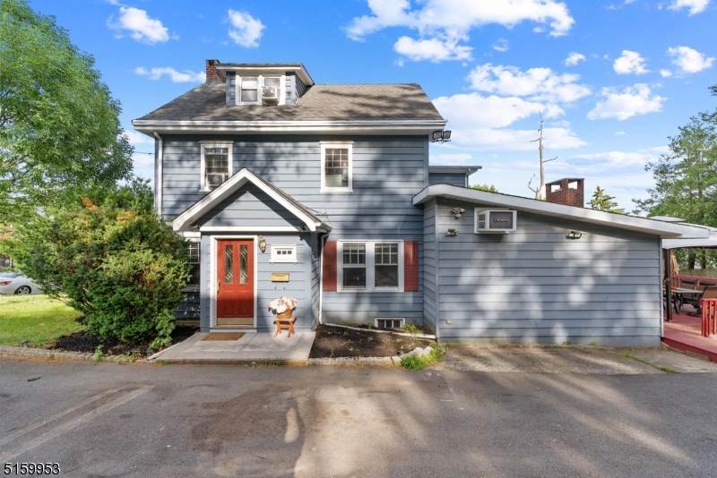 32 Ridgeview Ave - Photo 1