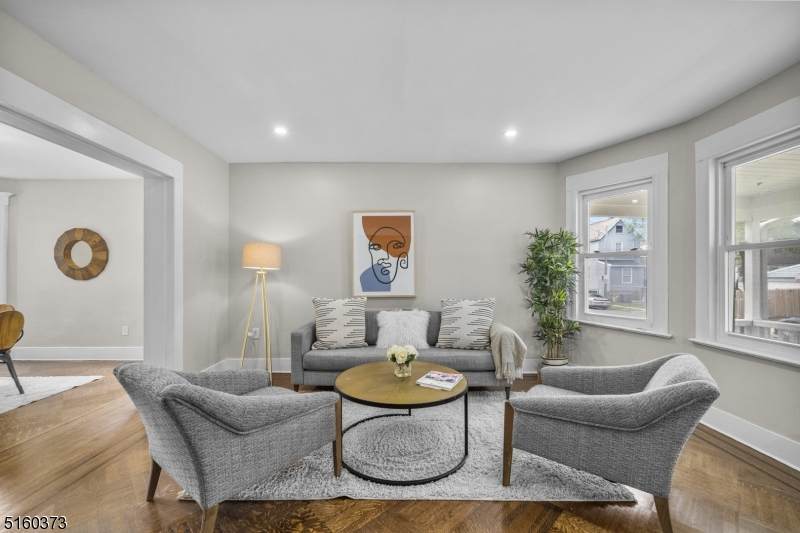 42 Crawford St - Photo 1