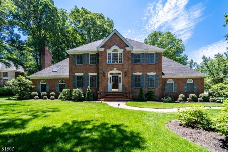 1 Canterbury Ct - Photo 1