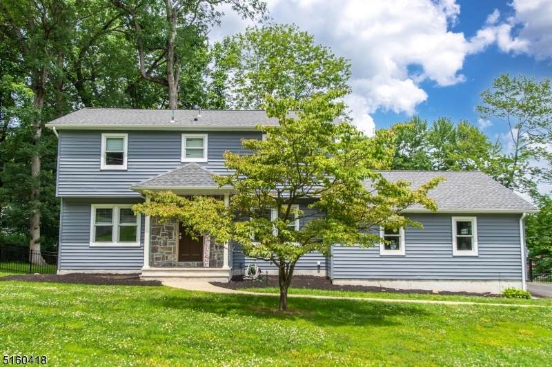 9 Arlington Drive - Photo 1