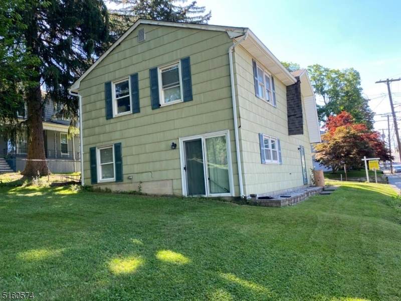 11 Park Ave - Photo 1